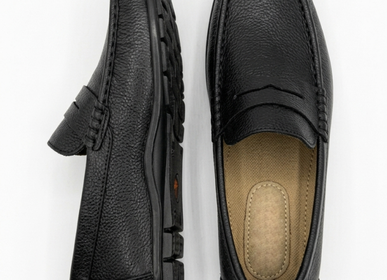 Crossstep Men’s Leather Penny Loafer – Driving Moccasin Black